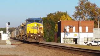Short key train Q493-18 @ Hamlet avenue knotching up an moving around the #3 main picking up speed