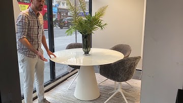 MADRID dining table by BoConcept