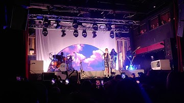 Clairo - Impossible [Live]