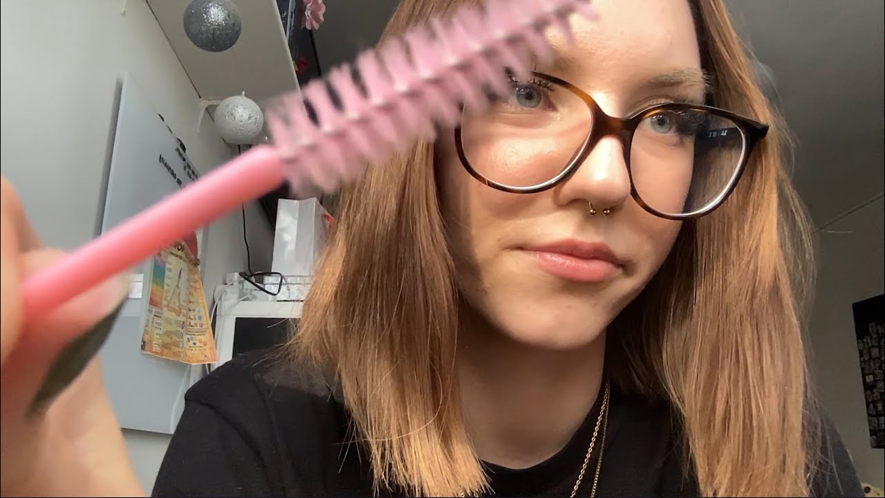 ASMR ~ Using random triggers from my room (NO TALKING)