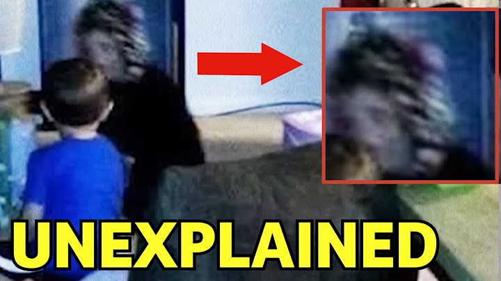 माँ ने अपने बेटे के बगल में एक खौफनाक आकृति देखी | असली भूत?