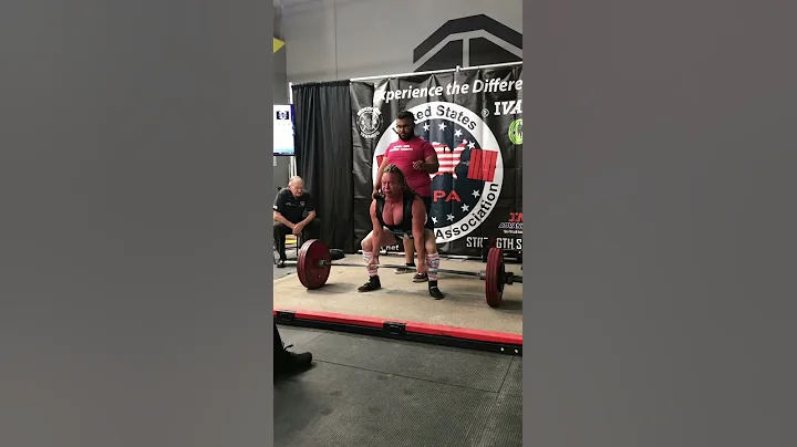 Brandi Flores sets new National record deadlift 40...