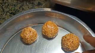 तिल के लड्डू