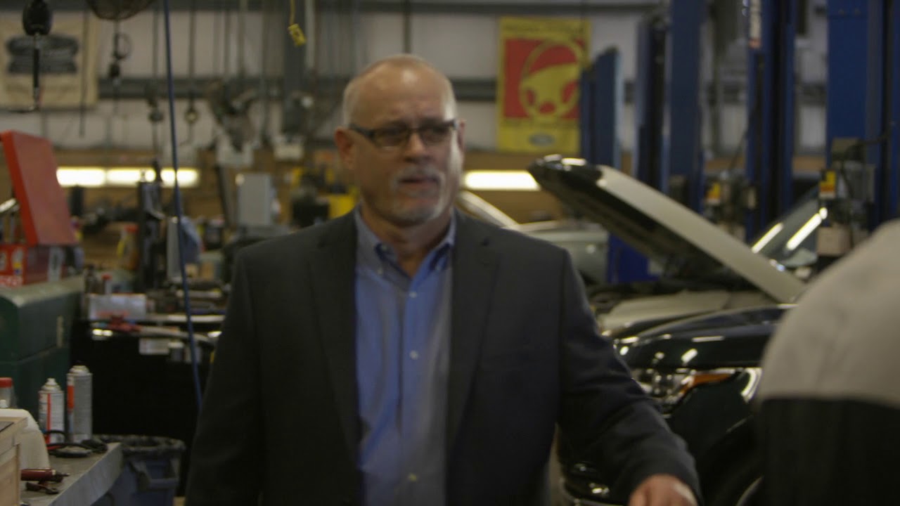 Service Manager at Land Rover Palm Beach