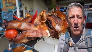 Peruanos probando comida Ecuatoriana ¡Encebollado, Cuy y Hornado!