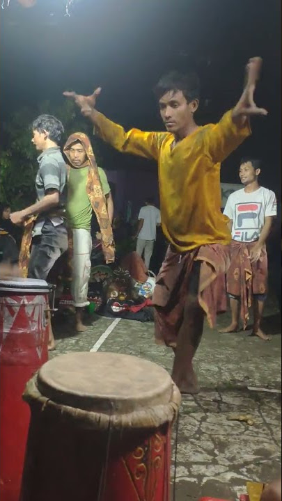 Kesurupan Kuda Lumping Paling Lucu Buat Ngakak Penonton