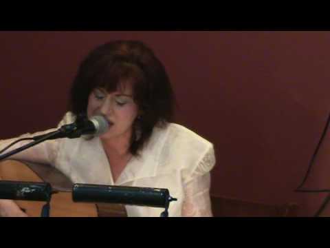 Sherry Holley & Tinker Carlen perform 'Take The Ri...