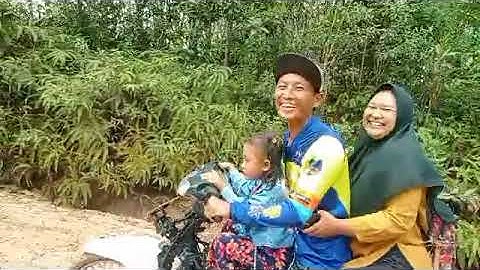 JALAN GISTING JAYA YANG KE ARAH HTI NEGARA BATIN Way KANAN CUKUP PARAH kALAO HUJAN