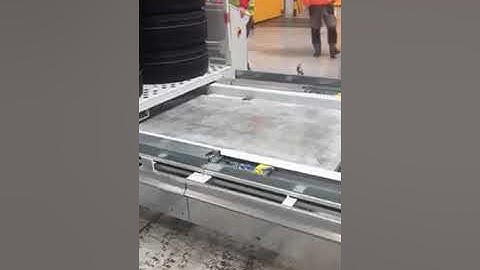 23   Joloda Trailerskate Un loading