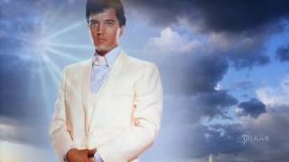 Elvis Presley - Harbor Lights  Recorded July 1954.  View 1080 HD