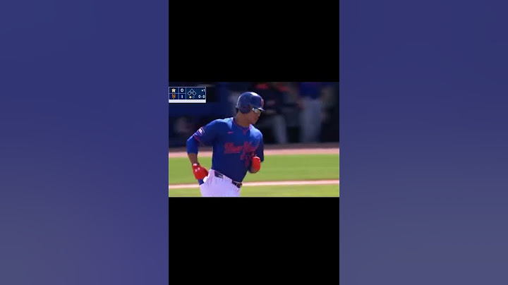 Juan Soto hits a home run in his first spring training at bat