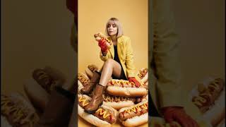 If loving Costco hot dogs is wrong, I don’t wanna be right. 😂