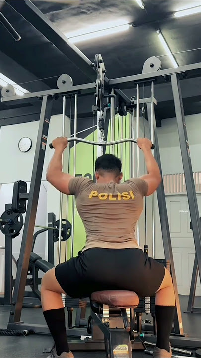 ABANG POLISI BERBADAN ATLETIS #SHORTS