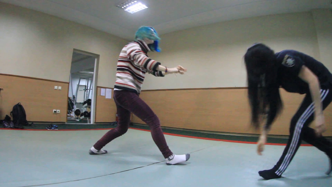 Полиция Днепра организовала курсы самозащиты для девушек - YouTube