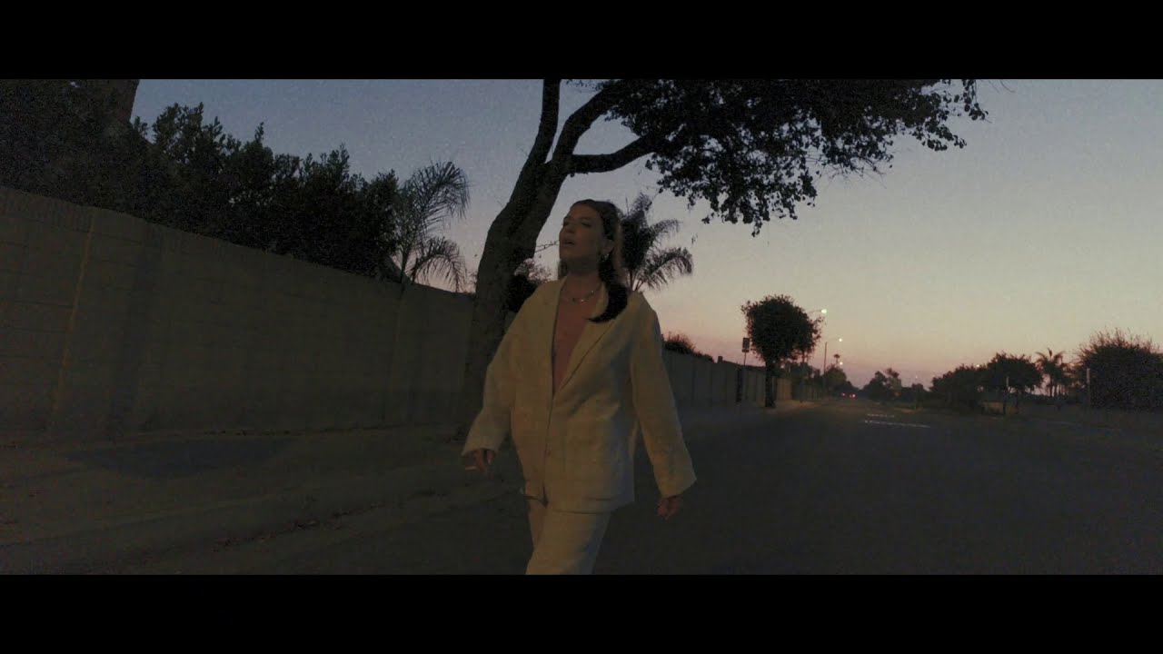 Emeryld - Right There (Official Video)