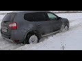 Nissan Terrano на Goodyear UltraGrip Ice Arctic в снегу на бездорожье