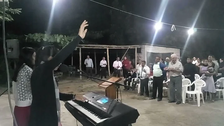 Tiempo de Alabanza Hna: Ana Cedeo y Hna: Ana Osorio