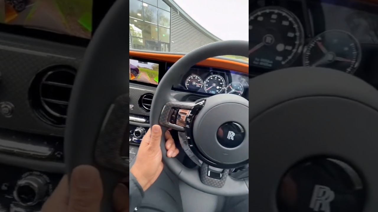 Rolls-Royce Ghost Black Badge – 360 Camera & Interior Elegance