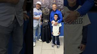 🧢⚾️KiDface Autographz⚾️🧢 presents MEETING  DODGERS MANAGER & WS CHAMPION DAVE ROBERTS 🧢⚾️🏟®️