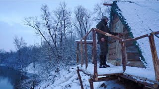 SAUNA BY THE RIVER | SWIMMING IN THE COLD RIVER