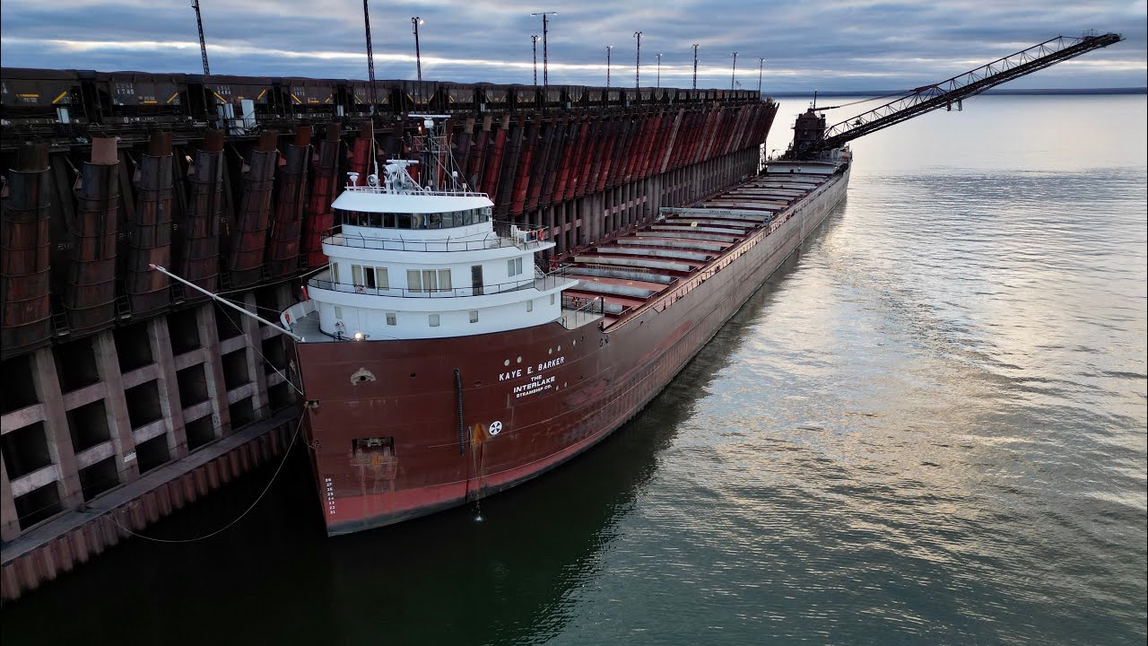 How to load the Kaye E. Barker at Marquette MI! YouTube
