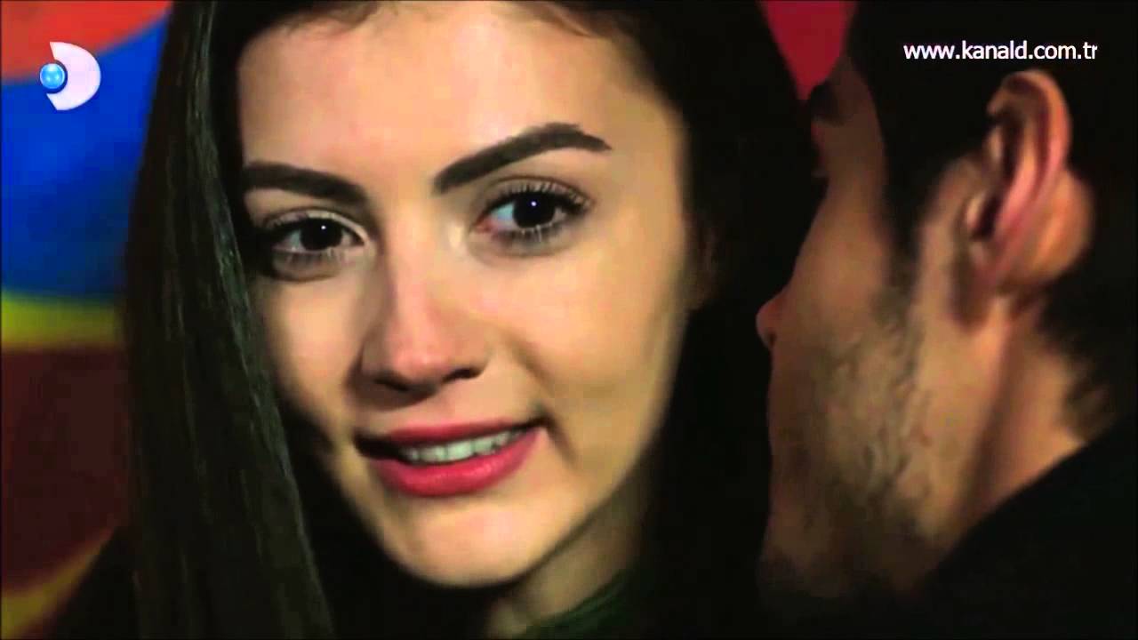 Burcu Özberk Kimdir ( Güneşin Kızları Nazlı ) Burcu Özberk Kimdir ( Güneşin Kızları Nazlı )