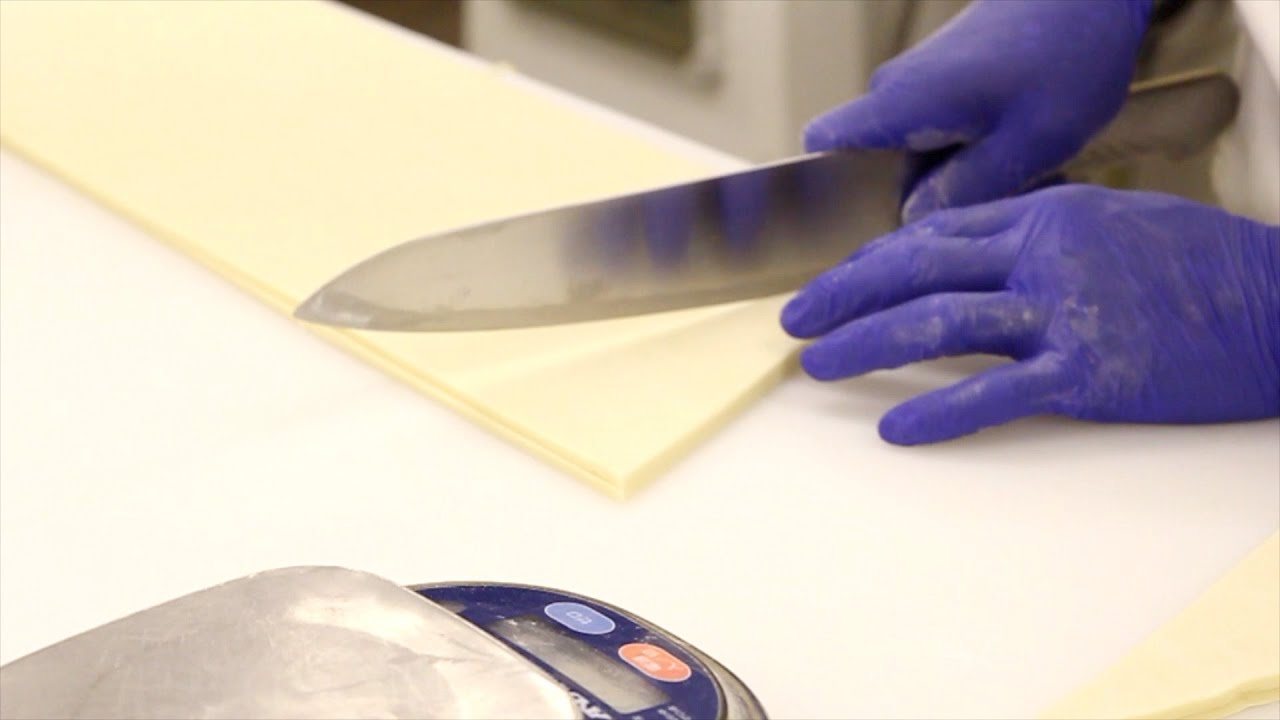 こだわりのバターを使用したサクサクで美味しいクロワッサンの作り方