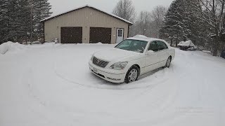 How does a Lexus LS430 handle in the snow? - POV LS430 snow drive.