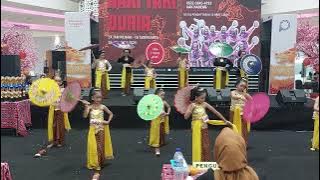 Tari Bondan Payung. AyodyaPala Cibinong