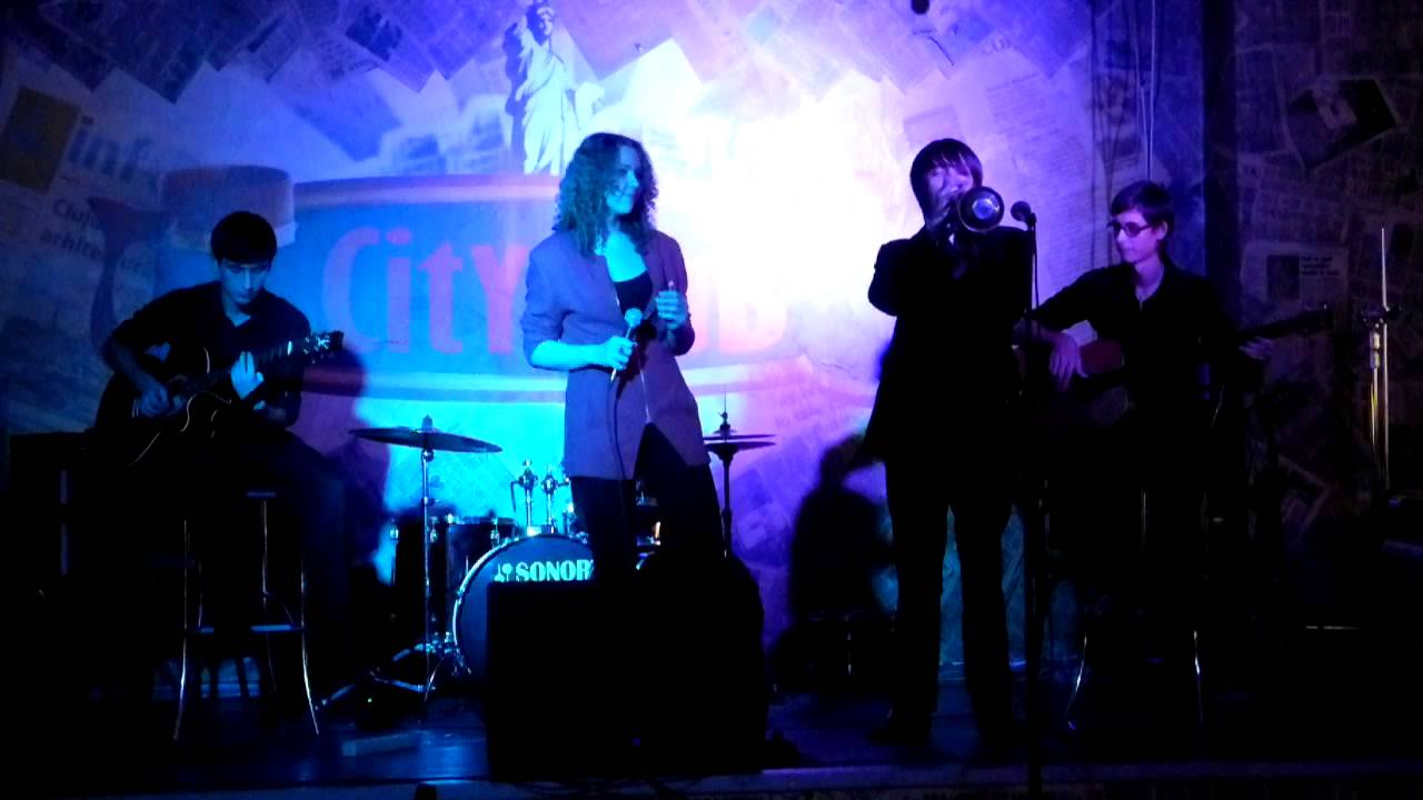 The Tompsons band - Don't talk (unplugged)