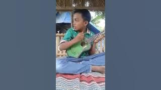 Anak kecil menyanyikan lagu persib bandung
