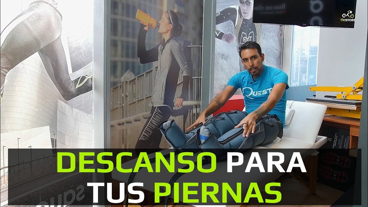 Asi relajan sus piernas los atletas profesionales después de entrenar.