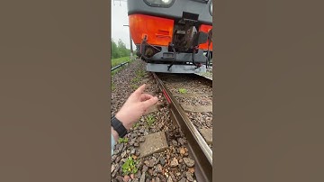 Thumbnail of Поезд буксует 🚇 🙈 #железнаядорога #поезд #машинист #поезда #электровоз #дорога #эп2к #сапсан