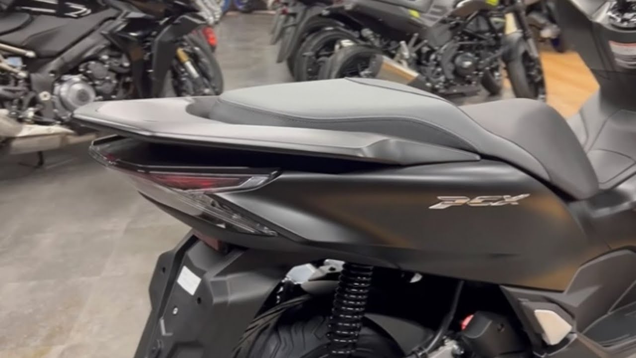 Honda PCX 125 2022 bất ngờ về đại lý ,với diện mạo... - youtube