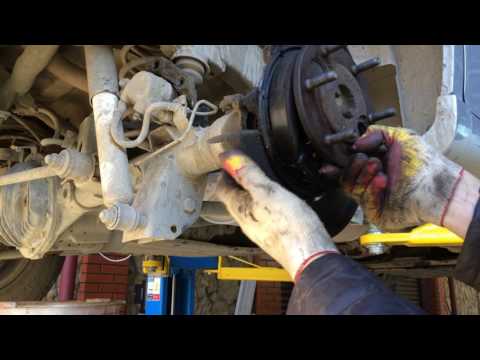 Попытка заменить сальник полуоси на СсангЙонг Рекстон 2006 года SsangYong Rexton