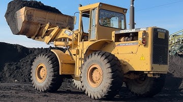 Caterpillar 966C Wheel Loader In Action, Old But Well Maintained By His Owner - S.G.Melidis - 4k