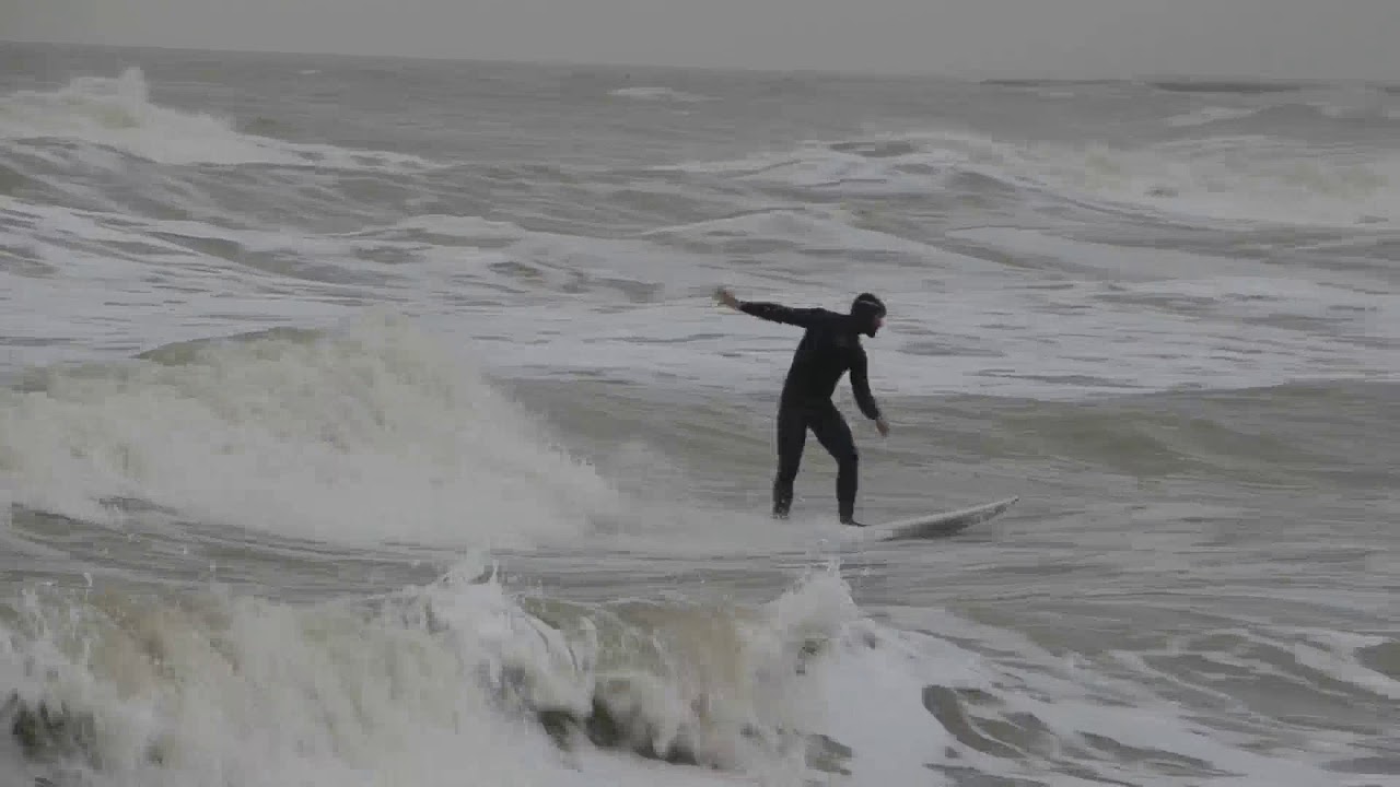 Surf A San Benedetto Del Tronto Con Mare In Burrasca Forza 5 24Febbraio 