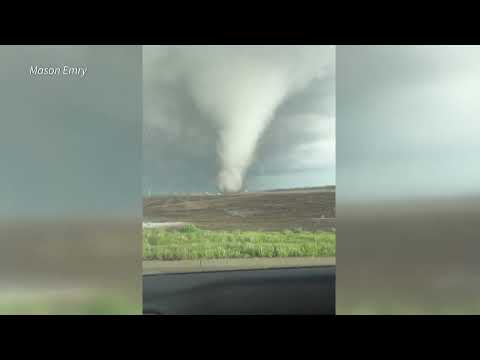 Tornados azotan el centro de EEUU