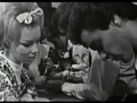 American Bandstand 1966 These Boots Are Made For Walkin Nancy Sinatra