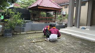 Lomba Pembuatan Tandu Darurat - PMR WIRA_MAN 7 JOMBANG