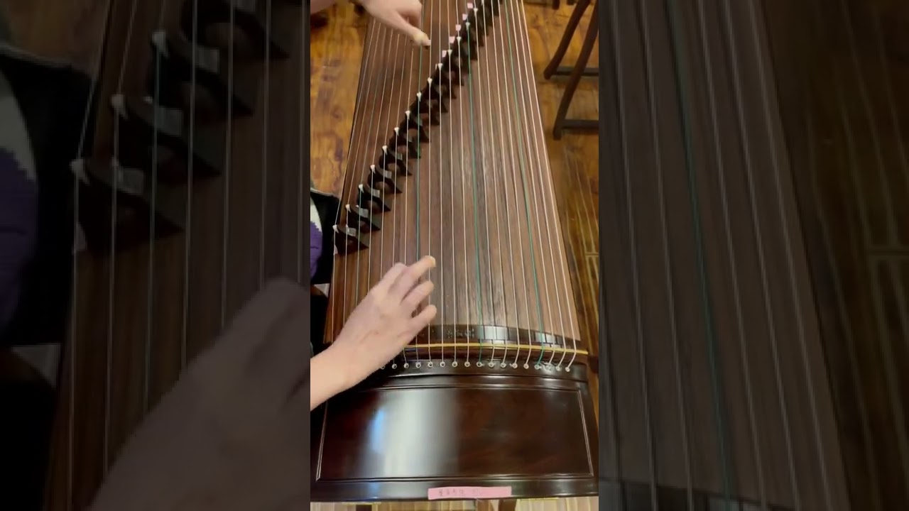 Chinese guzheng performance of Liang Shanbo and Zhu Yingtai