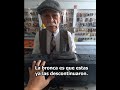 Señor quiere escuchar un mensaje que le dejó su esposa antes de morir en un casete.