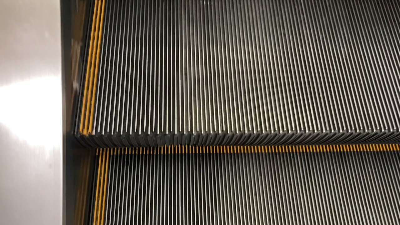 大阪府のコーナンで唯一珍しいエスカレーター放送 コーナン天王寺店のエスカレーター 1 2階の上りと下り Youtube