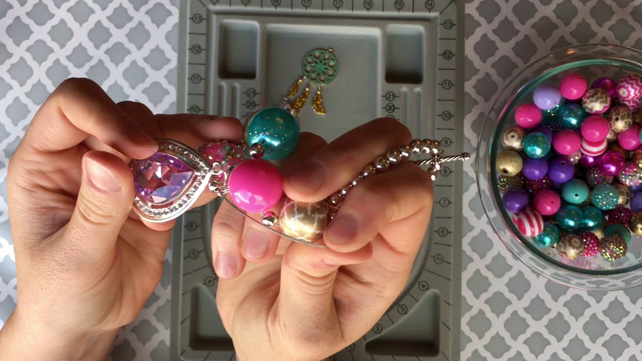 How To Make a Rear View Mirror Dangle Using 20mm Chunky Bubblegum Beads 