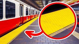 駅のプラットフォームの黄色い凸凹のナゾ