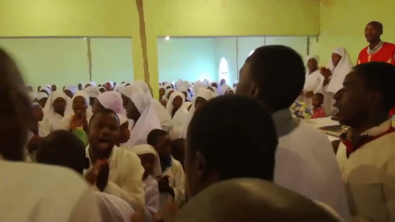 B Maseure. Hosanna 2017