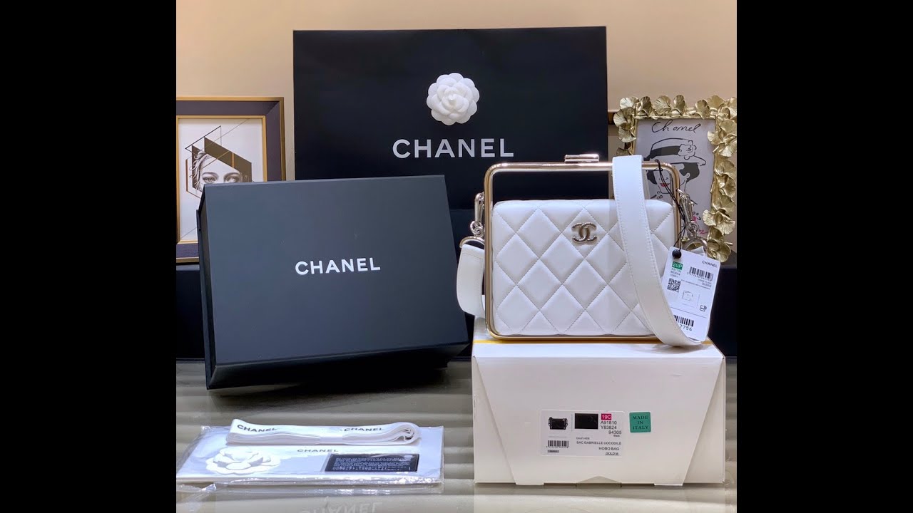 chanel metal frame clutch wallet