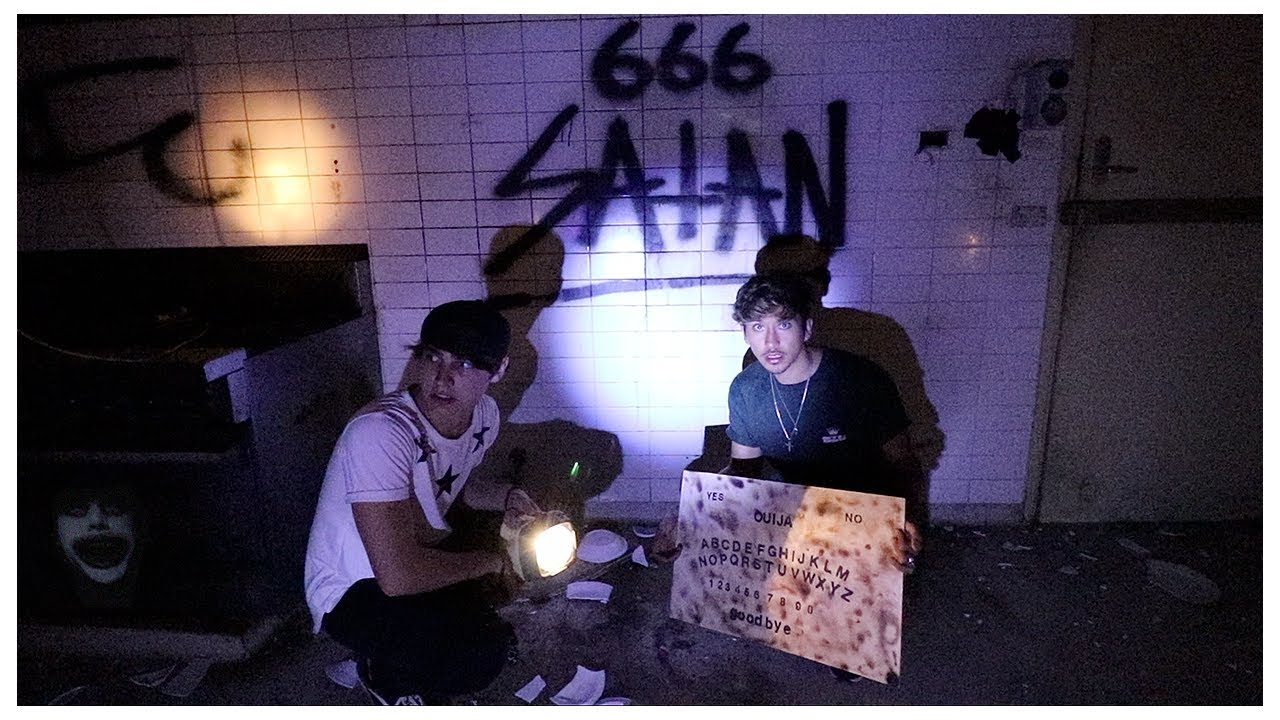 PLAYING THE OUIJA BOARD IN DEVIL'S DEN... (CREEPY)