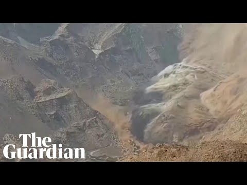 Moment mine collapses in China's Inner Mongolia region