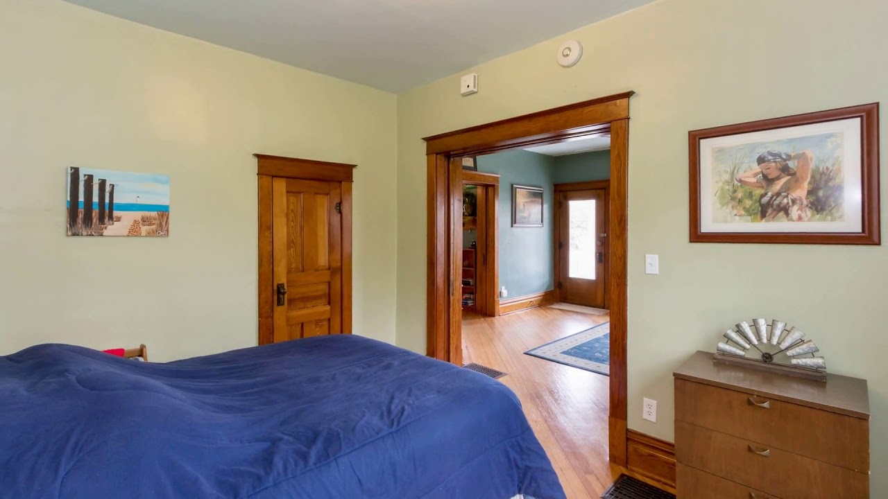 281 St. Mary's St., Riverside, IA 52327